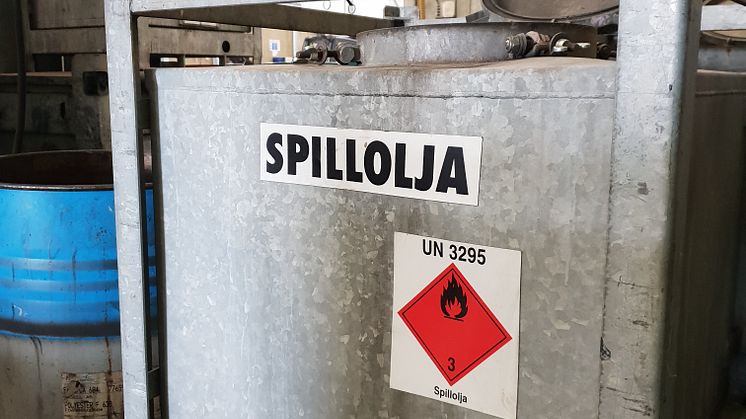 Lots-behållare för spillolja