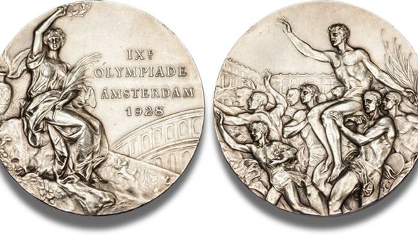 IX Olympic Games, Amsterdam 1928, Gold price medal, by Giuseppe Cassioli (1865-1942), Utrecht mint, gilt silver, Gadoury 1