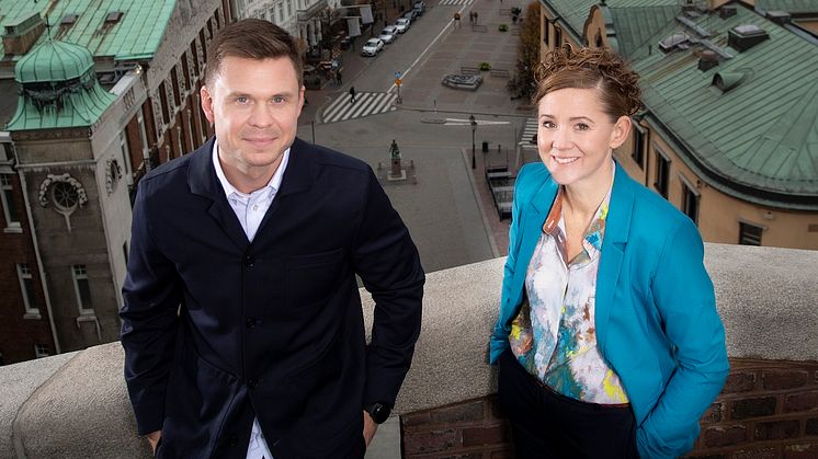 Patrik Nymehav, ansvarig för HiQs etablering i Helsingborg, & Åsa Melvanius, Head of Region South & VP på HiQ. Foto: Jonas Bilberg