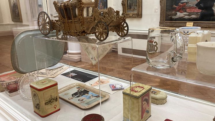 Royal Display 1