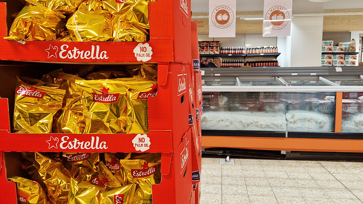 Ett år av samrbete mellan Estrella & Maträtt. Mellan 2023-2024 har ett ton snacks blivit meningsfulla stunder istället för svinn. "Det behövs guldkant i tillvaron. 
