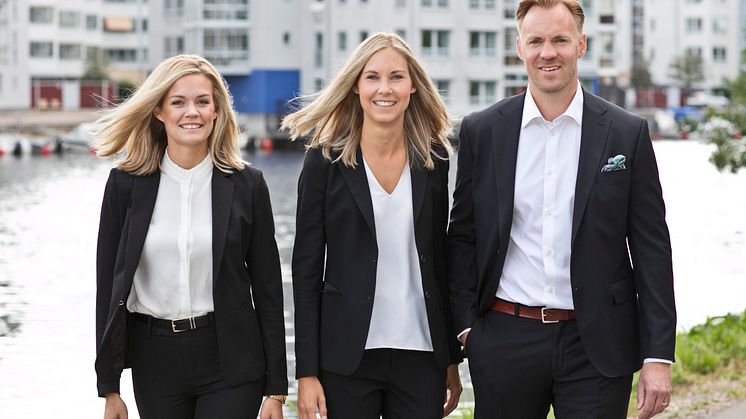 Bjurfors kontor i Karlstad kommer att  drivas av den engagerade mäklartrion Sandra Larsson (till vänster), Frida Johansson och Adam Hertzberg.