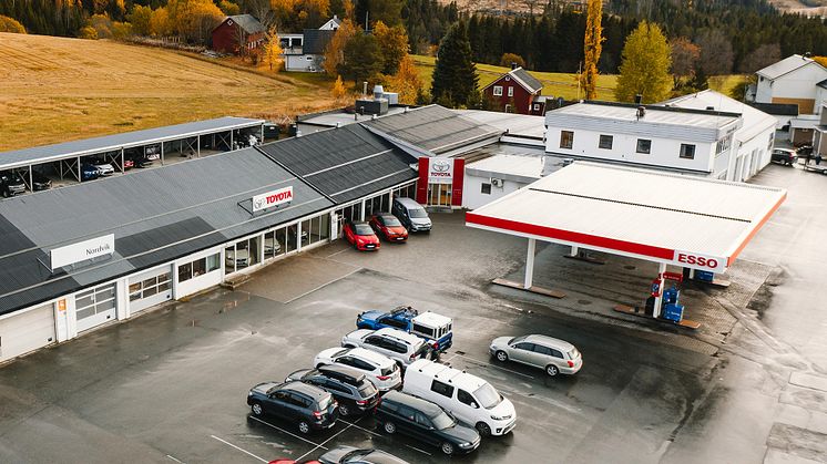 Steinkjer: Esso bensinstasjon i Kvamsvegen 791, Steinkjer. Foto: Nordvik AS. Høyoppløselig bilde i bunnen av artikkelen. 