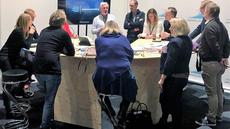Nätverket kallas FIKA (Fyrbodal IKT Association) och handlar om erfarenhetsutbyte och kompetensutveckling inom informations- och kommunikationsteknik (IKT), och andra frågor som rör digitalisering i skolan. 