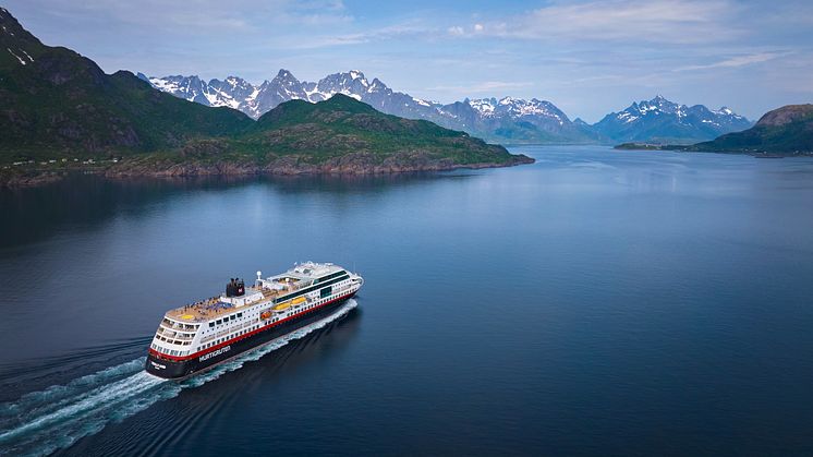 TF-Stormolla-23569645-Photo_Espen_Mills_Hurtigruten.JPG