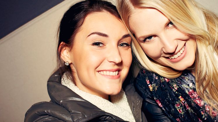Svenskarna tycker det är svårt att träffa nya vänner – Kvinnor har svårare än män att hitta nya kompisar
