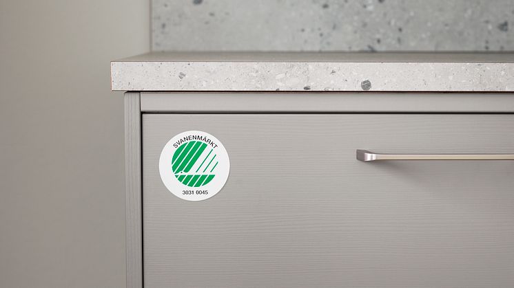 Vedum Kök - Svanenmärkta luckan Nora grå