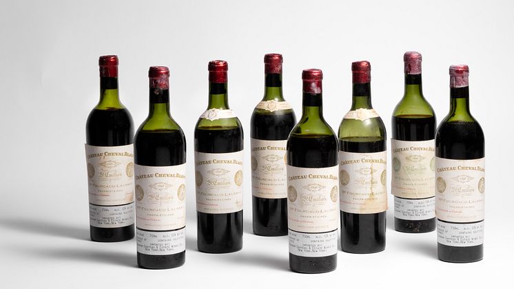 2 bts. Château Cheval Blanc, 1. Grand Cru Classé A 1947 B:C (us).  etc. Total 8 bts..jpg