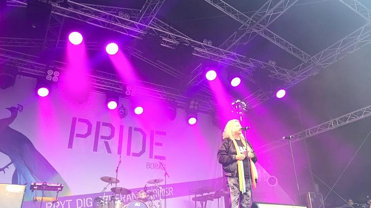 Glädje och löften när Borås första Pride invigdes