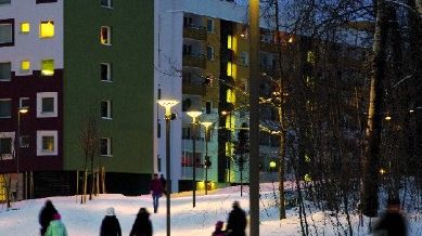 Ett exempel på ett trygghetsprojekt i Albyparken i Botkyrka kommun, ljusdesign: Olsson & Linder