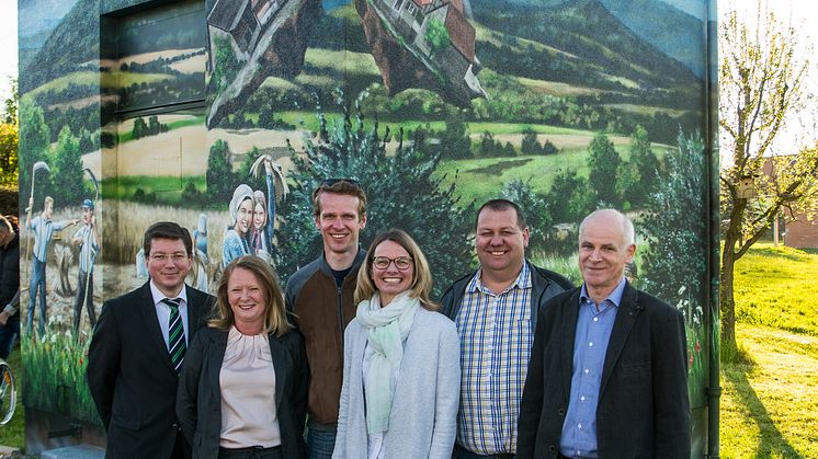 Trafostation_Schönderling_Newsroom_Gruppenbild