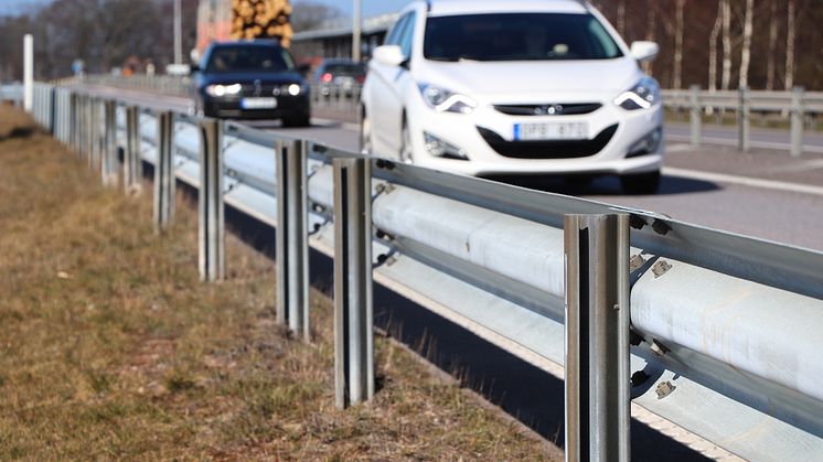 Vägräcken är viktiga för trafiksäkerheten och det krävs stor kunskap inte minst när det kommer till projektering och montering. Bild: Gösta Löfström