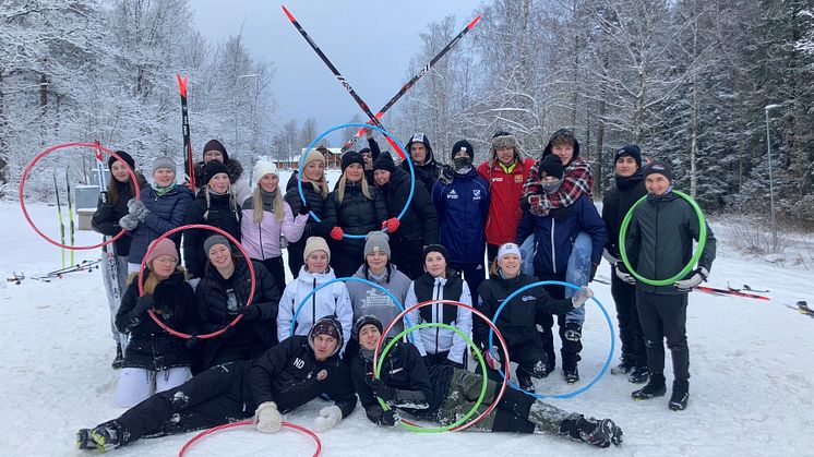 Tisdagen den 22 februari och torsdagen den 24 februari är totalt 300 elever inbjudna till Alla på snö vid stadion på Billingen. Foto: Johanna Lundstedt, Kavelbroskolan