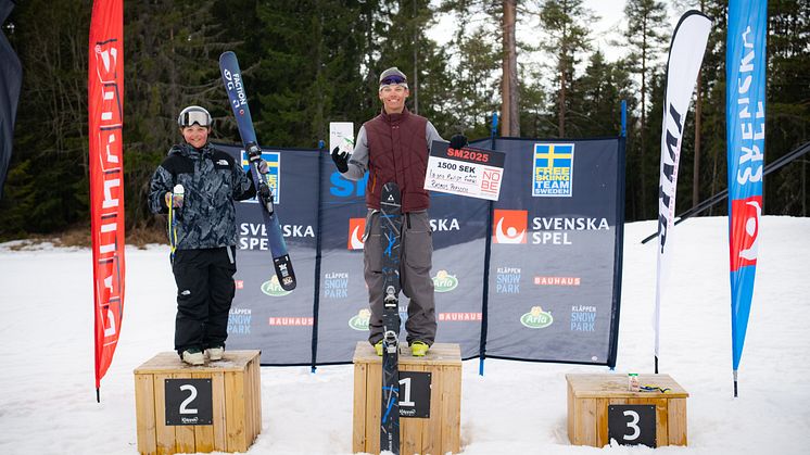 250410-SM-Kläppen-Rail-freeski-dam-senior-Foto-Daniel-Bernstål..jpg