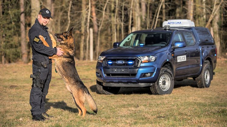 male Ford Ranger vs Ranger_55