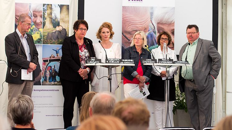 Debatt om anhörigstöd: Stärkt lagstiftning, dokumentation och utbildning efterfrågas!