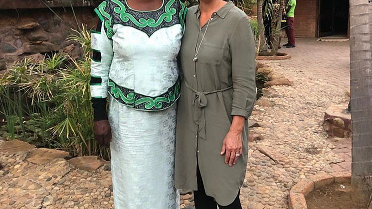 Anne och Gertrude. På ICLD:s instagram kan du se mer av vårt arbete i Zimbabwe och övriga världen.