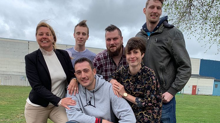 Susanne Persson, Joakim Eriksson, Korab Ferizi,  Tim Olsson, Jennifer Gast,  och Fredrik Nilsson jobbar på Gasverket.
