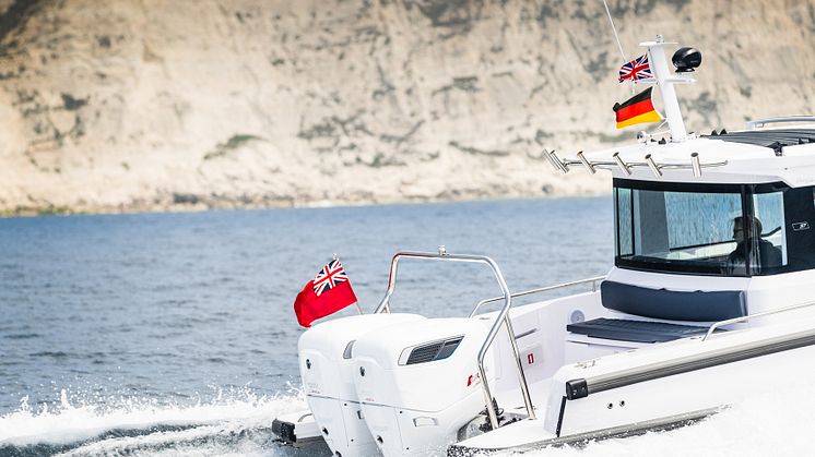 Cox Marine is working with the University of Brighton to convert its CXO300 diesel outboard engine to operate as a dual fuel hydrogen engine