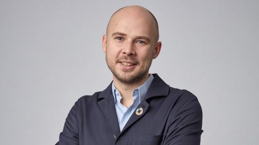 Axel Wallin, Hemma