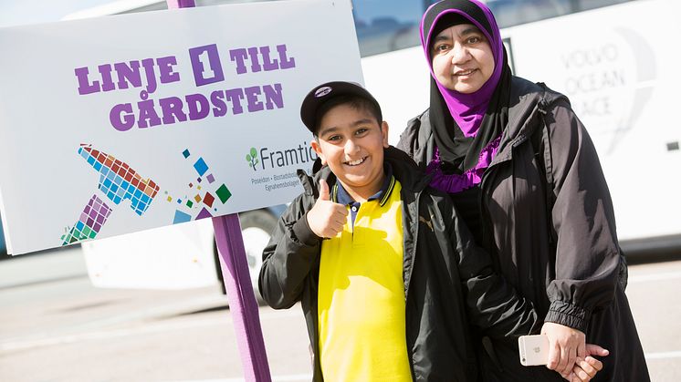 Familjebostäder bjuder på gratis bussresor till och från Kulturkalaset tillsammans med systerbolagen i Framtidenkoncernen, liksom tidigare år.      bild: Carina Gran