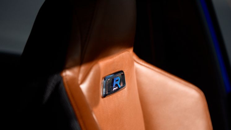 Peugeot 308 R HYbrid – ren körglädje i kompakt format