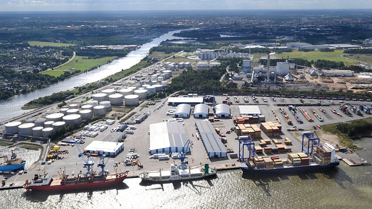 Holmen Timber i strategiskt samarbete med Norrköpings Hamn och Stuveri