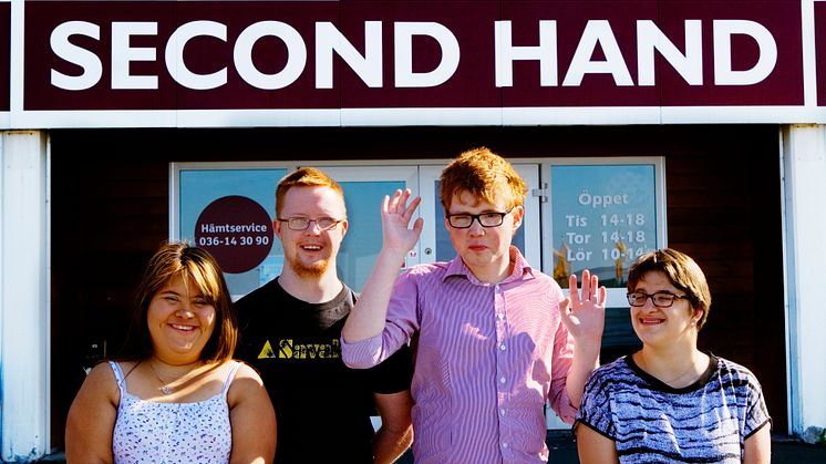 Come Together besöker Erikshjälpens second hand-butik i Växjö!