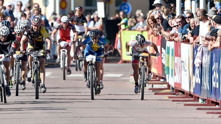 Jennie Stenerhag (nr 302) vinner Cykelvasan 2015