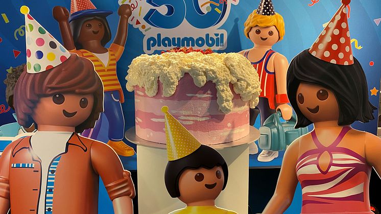 Zahlreiche internationale Gäste besuchten Playmobil auf der Spielwarenmesse und ließen sich vom Jubiläumsmotto „Join the party!“ mitreißen. 