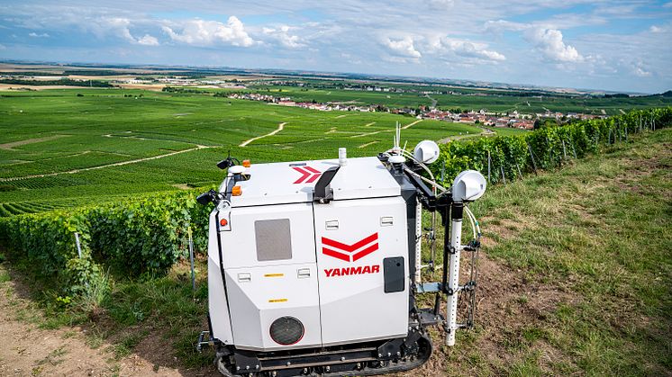 YV01 Yanmar Autonomous Sprayer 2-m.jpg