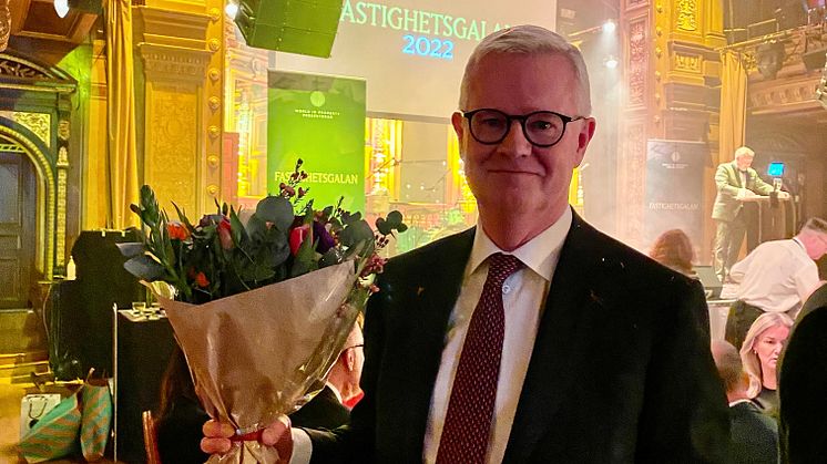 Wallenstam fick igår äran att ta emot priset Årets fastighetsbolag bostad på Fastighetsgalan som arrangeras av World in Property och Lokalguiden. Priset togs emot av Wallenstams styrelseordförande Lars-Åke Bokenberger.