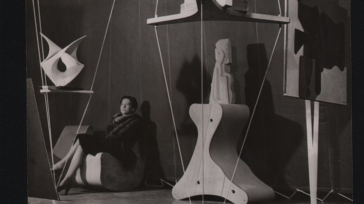 Frederick Kiesler, Abstract Gallery, Peggy Guggenheims galleri Art of This Century, New York 1942 (Photograph: K. W. Herrmann) © 2014 Austrian Frederick and Lillian Kiesler Private Foundation, Vienna