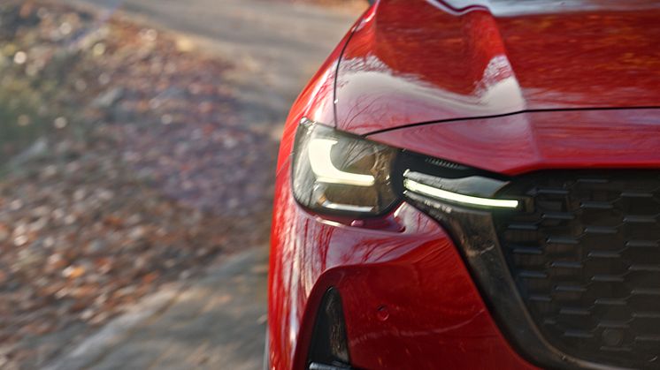 Mazda CX-60 ladbar hybrid: Premiere 8. Mars