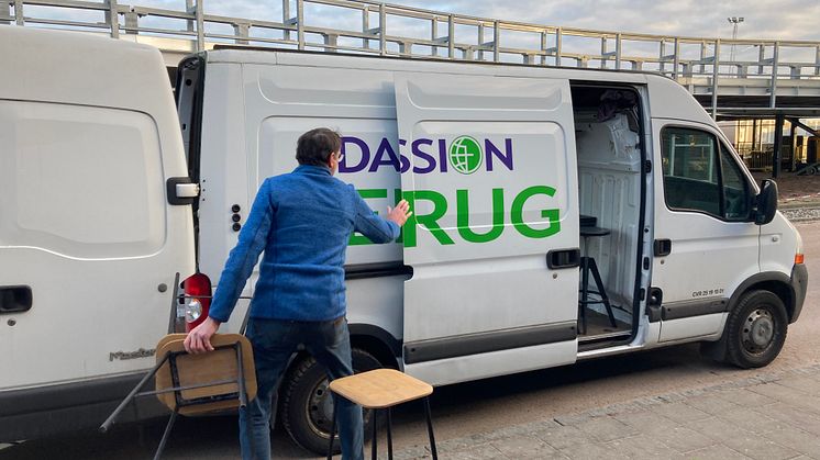 Danmission var mødt op for at tage imod en del af inventaret