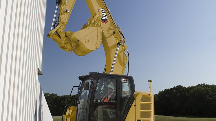 Cat 325_CM20200310.jpg