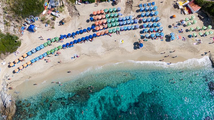 tropea-calabria-italy-spiaggia_di_grotticelle_umbrellas.jpg