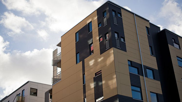 Nu flyttar hyresgästerna in i Bostadsbolagets första passivhus