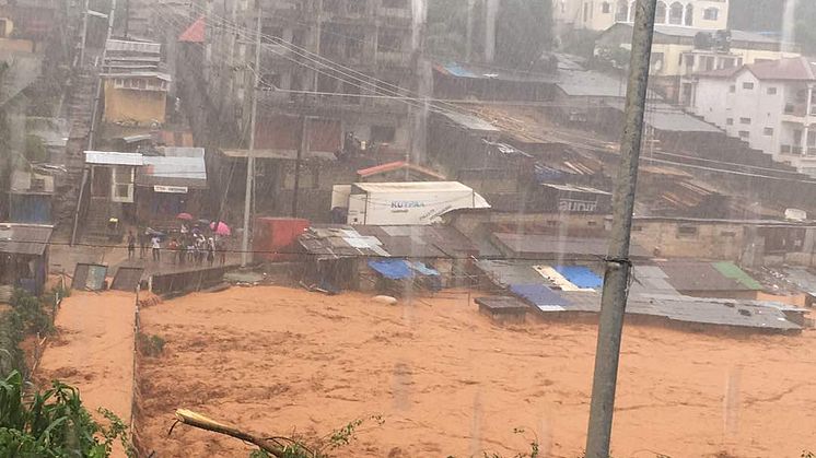 Ødeleggelser av flom og jordskred i Freetown, Sierra Leone, 14. august 17