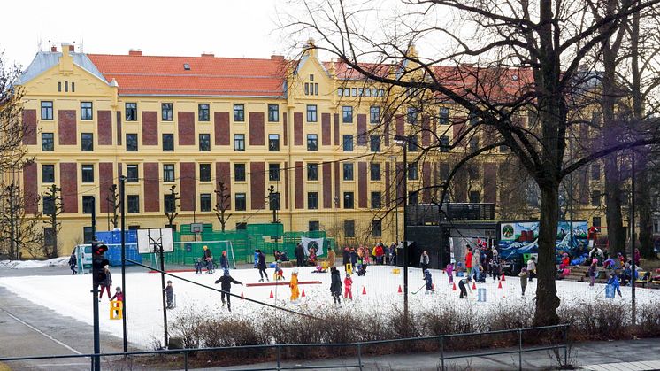Skøytebane på Rudolf Nilsens Plass.jpg