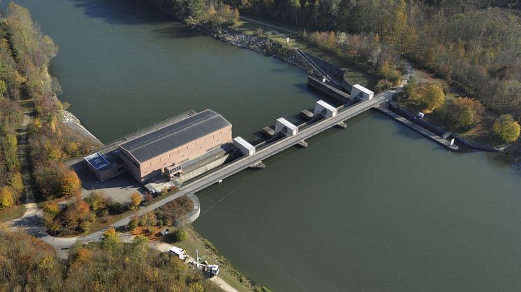 LEW Wasserkraft saniert ab Ende Februar 2022 zwei Wehrfelder des Wasserkraftwerks  Dillingen – Wehrübergang zeitweise gesperrt