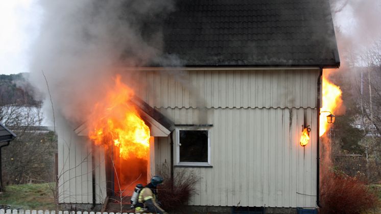 Noe av det det viktigste du kan gjøre for brannsikkerheten i hjemmet, er å sjekke at alle røykvarslere i boligen fungerer.