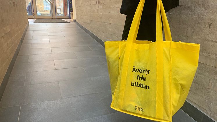 Biblioteket erbjuder hemleverans av böcker och media