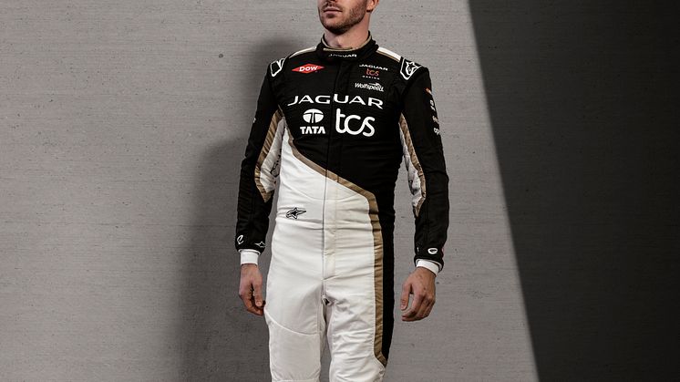 J_TCS_Racing_Joel_Eriksson_120124_001