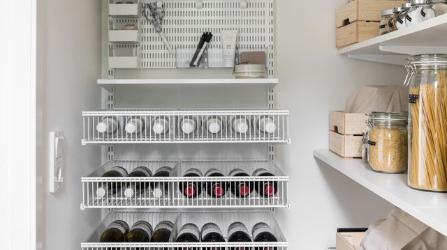 DK_Elfa_Pantry_Interior_Click_in_system_Classic_2022_06_8650_640x853