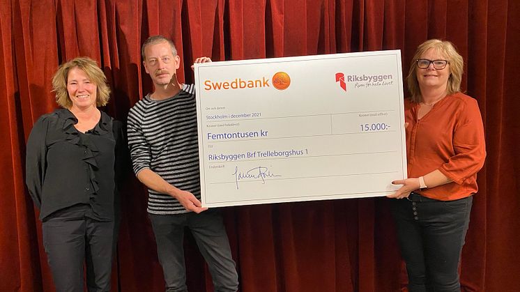 Fr v Johanna Frelin, vd Riksbyggen och Håkan Trulsson och Anki Nilsson från Brf Trelleborgshus 1.