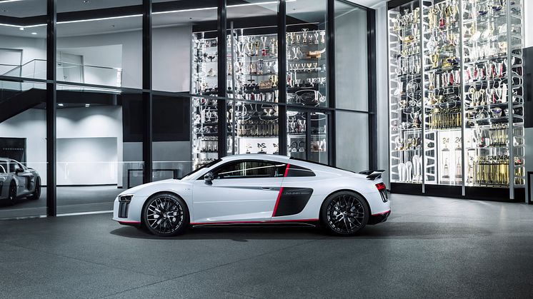 Audi R8 Coupé V10 plus selection 24h