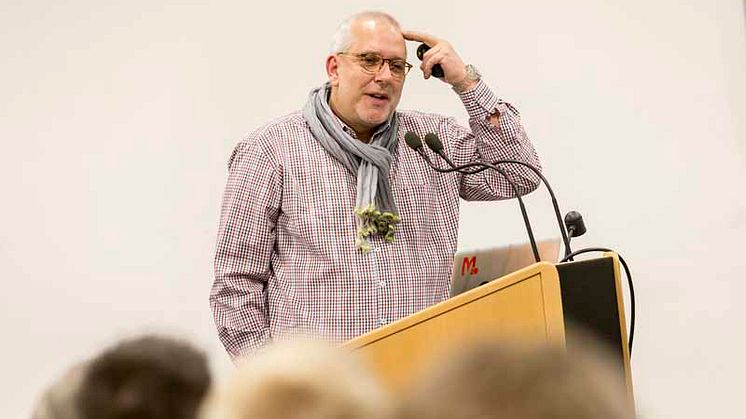 Kommunikationsberatung: Ich bin und bleibe Kommunikationsberater - Frank Michna im Interview