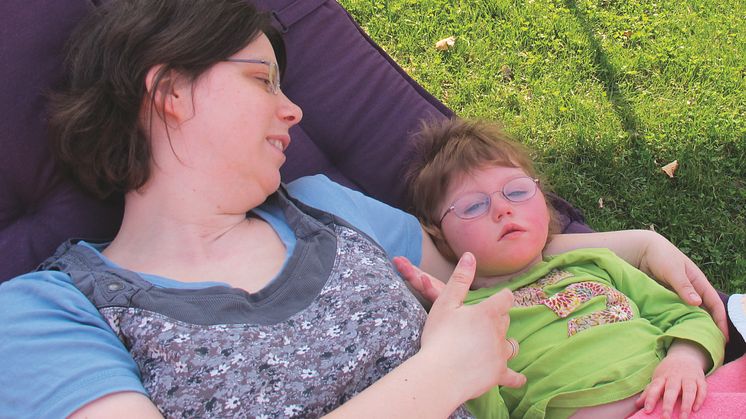 Anne Hawranke mit ihrer Tochter Judith im Kinderhospiz Bärenherz