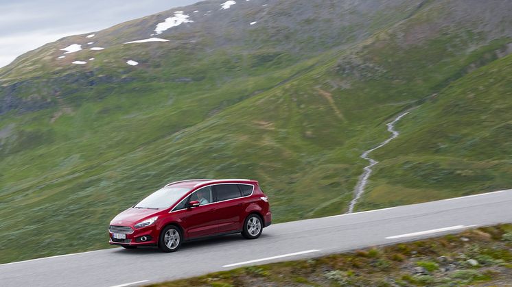 Endelig er nye S-MAX på plass i Norge - nå også med AWD